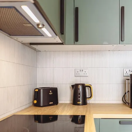 Modern In The Heart Of By Buena Vista * سليمة