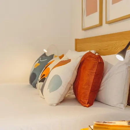 Modern In The Heart Of By Buena Vista * سليمة