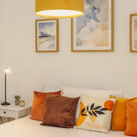 Modern In The Heart Of By Buena Vista * سليمة